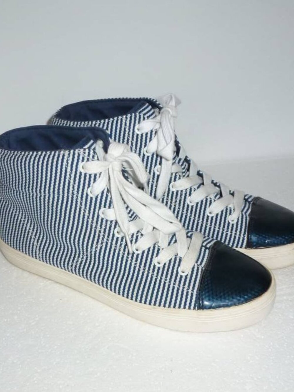 Lands' End Blue & White High Top Sneakers / Shoes - Women SZ 9.5